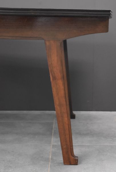 Gustave Serrurier-Bovy. ( 1858-1910 ). Gustave锁匠Bovy.休闲桌。140 x 90厘米。