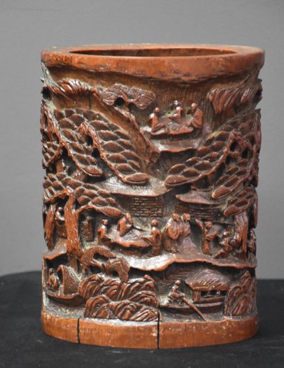 null Paire de pots à pinceaux chinois en bambou sculpté XIX ème siècle. Ht 18 cm...