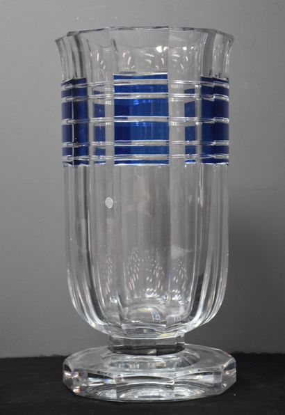 null Large art deco vase in Val Saint Lambert crystal decorated with blue horizontal...