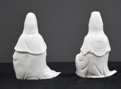 null Pair of white Chinese porcelain guanynes. 19th century period. ( accidents with...