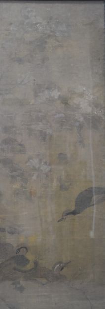 null Peinture chinoise sur soie XIX ème dans un encadrement en écaille de tortue....