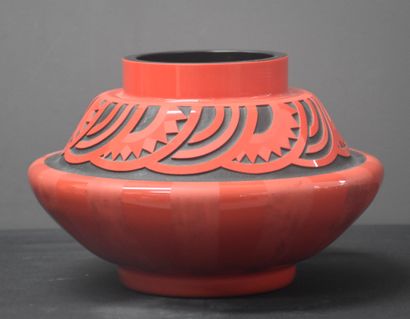 Paul BERNARD (1935-1992) Paul BERNARD (1935-1992) - Gobena Vase art déco en verrerie...