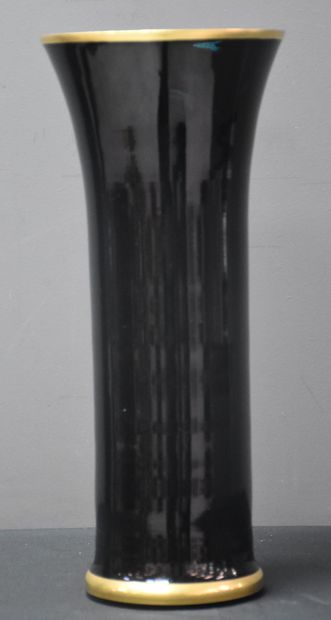 null Vase Val-Saint-Lambert cristal hyalite à décor japonisant vers 1860. Ht:33,5...
