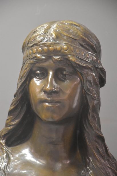 Albert Hambresin (1850-1937). Albert Hambresin (1850-1937). Buste en bronze, la dame...