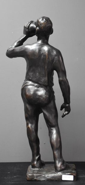 Constantin Meunier (1831-1905 Constantin Meunier (1831-1905). Le buveur. Bronze signé...