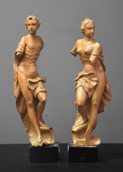 null Paire de sculptures finement travaillées de style baroque. Ht : 27 cm.