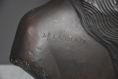 Jef LAMBEAUX (1852-1908) Jef LAMBEAUX (1852-1908), imposant buste de femme en plâtre...