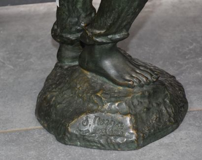 Sylvain Norga (1892-1968). Sylvain Norga (1892-1968). Le débardeur. Bronze à patine...