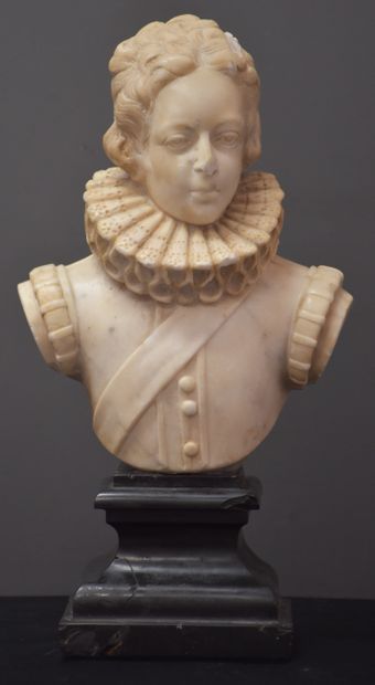 null Buste de jeune noble en marbre blanc, Italie vers 1600. Ht totale : 38 cm. Ht...