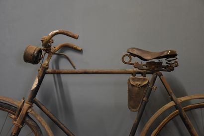 null Ancien vélo début XX ème de la F.N. dans l'état, à restaurer. Vélo de Gendarmerie...