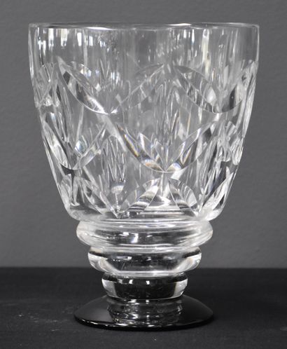 null Charles GRAFFART - Vase en Cristal du Val Saint Lambert. Ht : 22 cm.