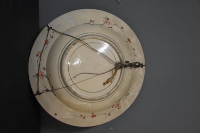 null Large antique Imari porcelain dish. Japan. Diameter : 55 cm