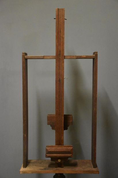 null Oak easel with double presentation. End of the 19th century.