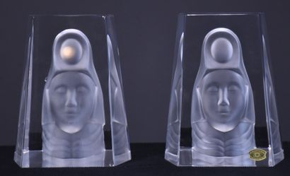 Bert VAN LOO (1946) Bert VAN LOO (1946) Pair of bookends in Val Saint Lambert crystal...