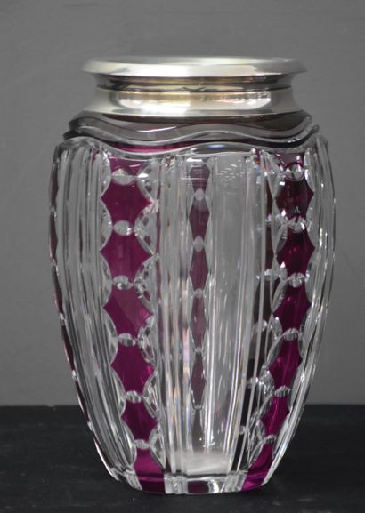 null Vase en cristal du Val Saint Lambert modèle Pietro ( cf catalogue de 1926 ),...
