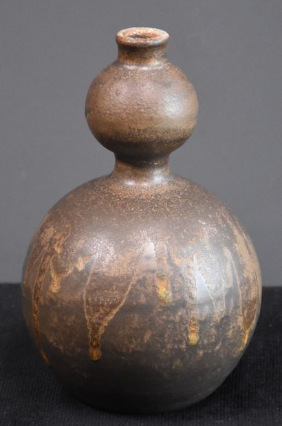 null Vase in Boch Keramis stoneware with flamed decoration. Small defect in the neck....