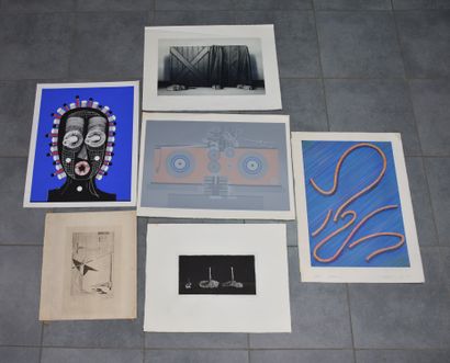 null Unframed lot of 33 lithographs, prints, serigraphs by modern artists including...