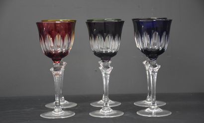 null Series of 6 cut crystal vases from Val-Saint Lambert (?).