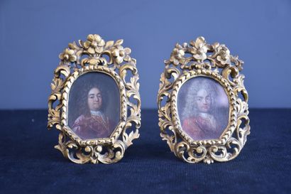 null 一对18世纪的铜制小椭圆肖像画。查理六世，奥地利皇后玛丽亚-特蕾莎的父亲，为第一任。还有神圣帝国的弗朗西斯一世，托斯卡纳大公，奥地利皇后玛丽亚-特蕾莎的丈夫。镀金的木质框架。总高度：12厘米...