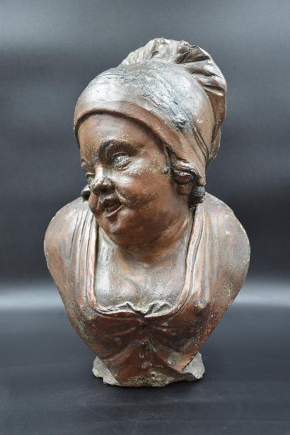 null Child bust in terracotta from the 18th century. Old polychromy. Height : 39...