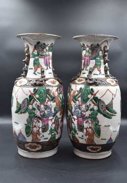 null Pair of Nanking porcelain vases circa 1900. Height 46 cm.