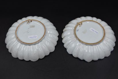 null Pair of French earthenware dishes XIX th century with Renaissance decorations....