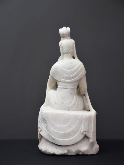 null 
Asian marble sculpture end of the 19th century. Height: 42 cm. Accident to...