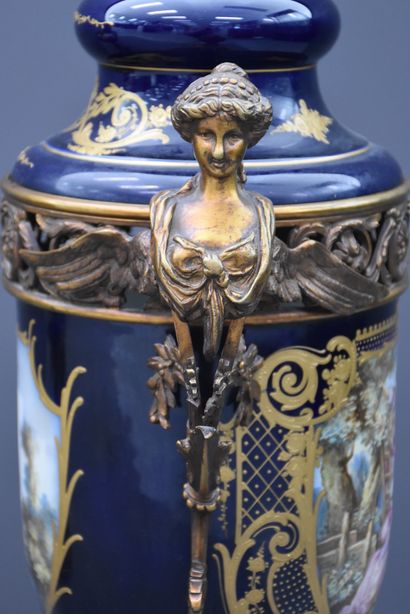 null Impressive French porcelain set in the Sèvres style richly decorated with bronzes....