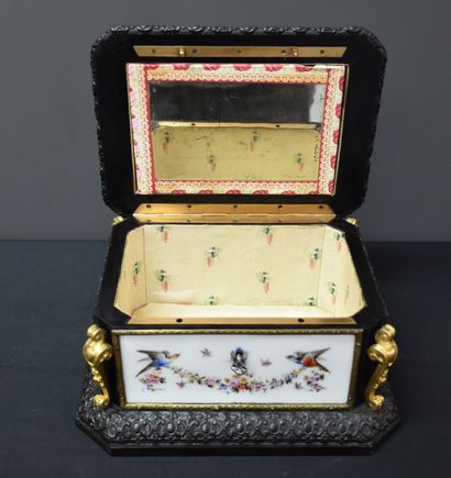 null Napoleon III period box with porcelain plates richly decorated with romantic...