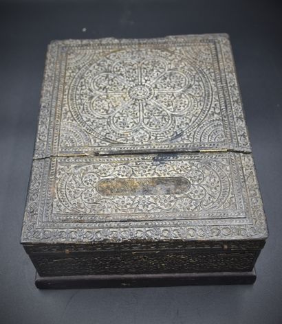 null Antique box with compartments and bone inlays. 19th century. Central Asia or...