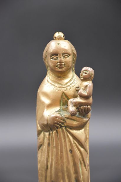 null Rare little Virgin and Child in bronze from the Gothic period. Height : 15 ...