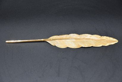 18克拉的黄金笔尖 重量：12克 十九世纪。长度：23厘米。