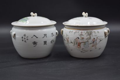 null Set of 2 Chinese porcelain covered pots XIX th century. (Small crack to a lid)....