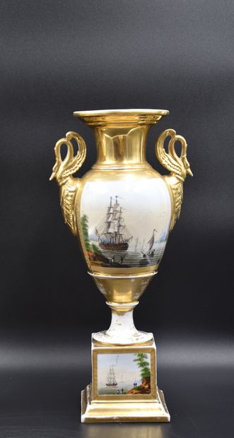 null Paire de vases en porcelaine de Bruxelles de style Empire, début XIX ème à décor...