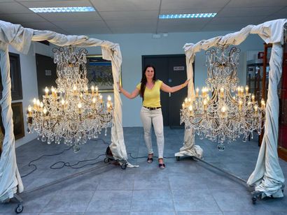 null Exceptional pair of Italian romantic baroque lights with 24 arms of light from...