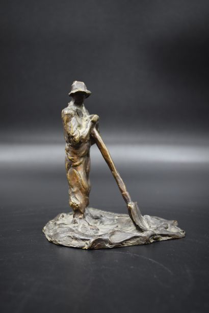Victor Demanet (1895-1964). Victor DEMANET (1895-1964). The worker with a shovel....