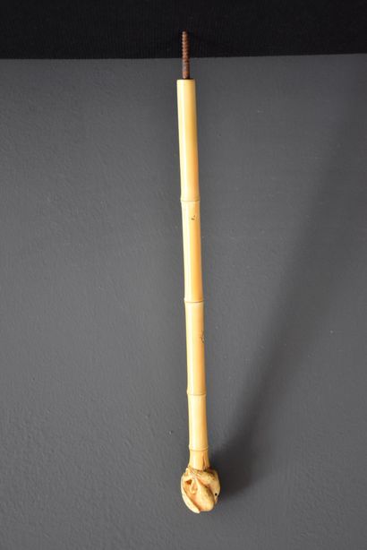 来自日本的古董象牙伞柄-Shybayama。明治时期，模仿竹子并镶嵌硬石，精雕细...