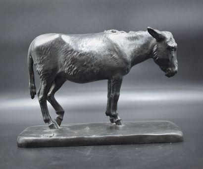 null Mule in lost wax bronze. Batardy founder. Height : 17 cm. Length : 26 cm.