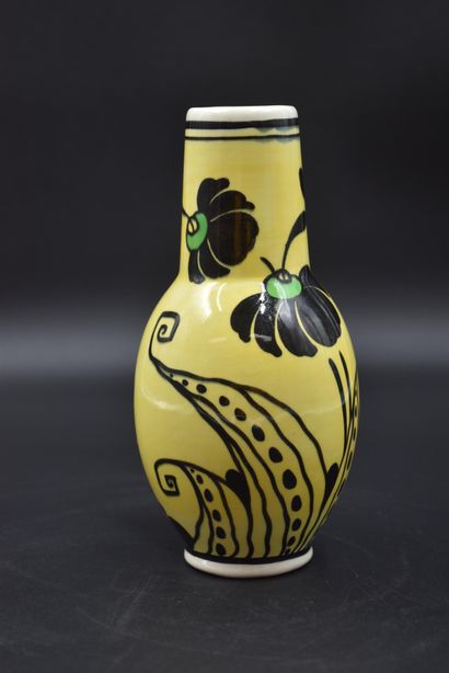 null Boch Keramis vase decorated with stylized flowers on a yellow background. Height...