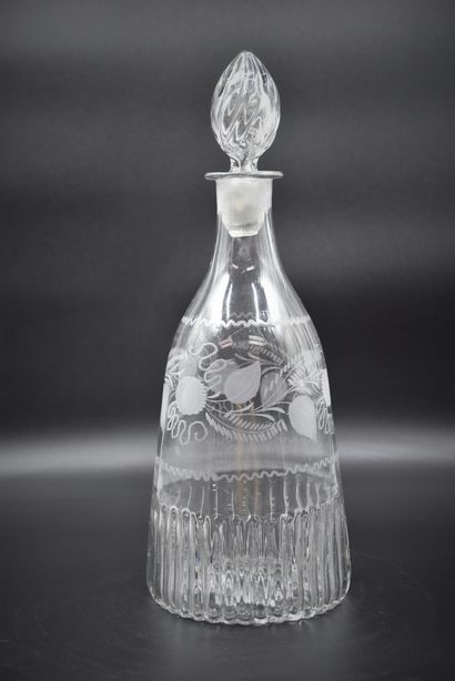 null Carafe in Rance glass. Pear shape. Beginning of the 19th century. Height 37...