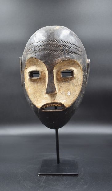 非洲面具Tsogho。