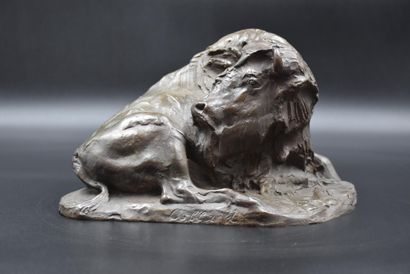 Georges Collard (1881-1961) Georges COLLARD (1881-1961). Bison in bronze with brown...