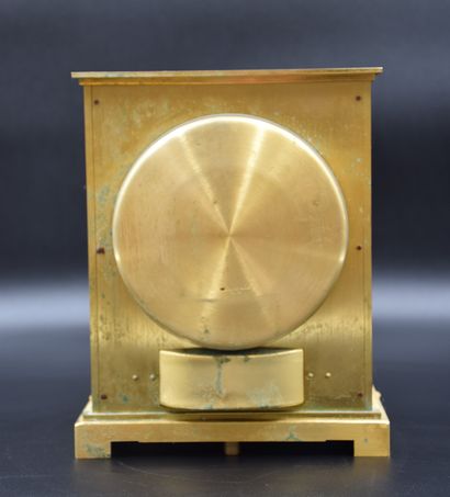 null Jaeger Lecoultre Atmos type clock. Missing glass. Height: 22 cm.