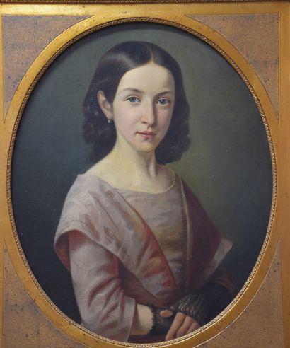 null Portrait de jeune fille vers 1820. Huile sur toile dans son bel encadrement...