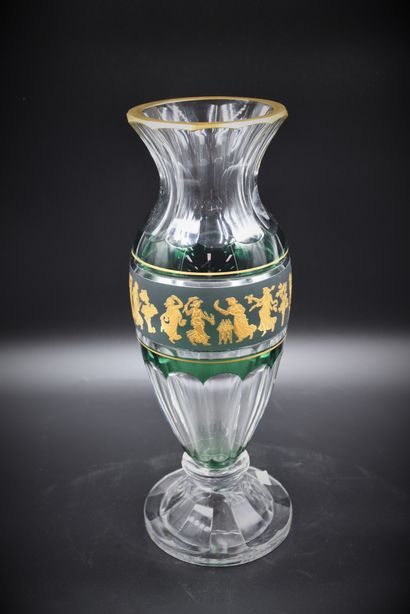 null Crystal vase from Val Saint Lambert. Decoration "Dance of flora". Model Périclès...