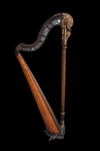 Harpe française XVIIIème en bois sculpté...