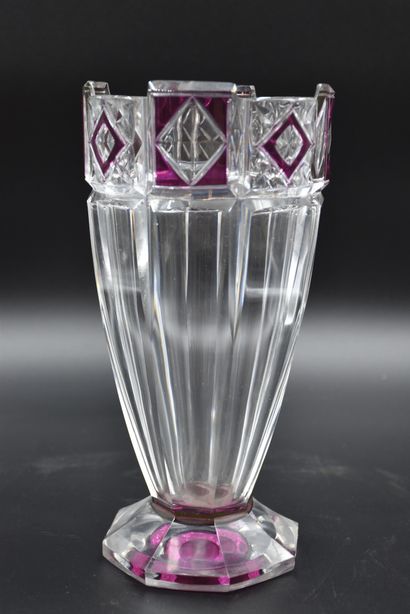 null Art deco cut crystal vase from Val Saint Lambert. Ht : 26 cm. Val Saint Lambert...