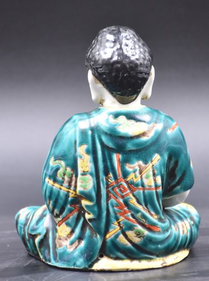  Bouddha en porcelaine de Chine. Ht : 15 cm. 
NL: Chinees porseleinen Boeddha. Hoogte:...