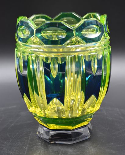 null Vase Urane doubled blue out of crystal of Val Saint Lambert. Ht : 20 cm. 

NL:...