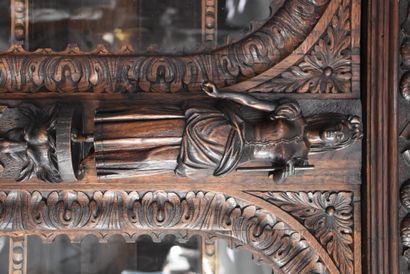 null Neo-Renaissance style double bookcase circa 1880 with carved characters. (Some...